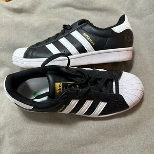 Adidas Superstar Classic Sneakers Men’s Size 6.5